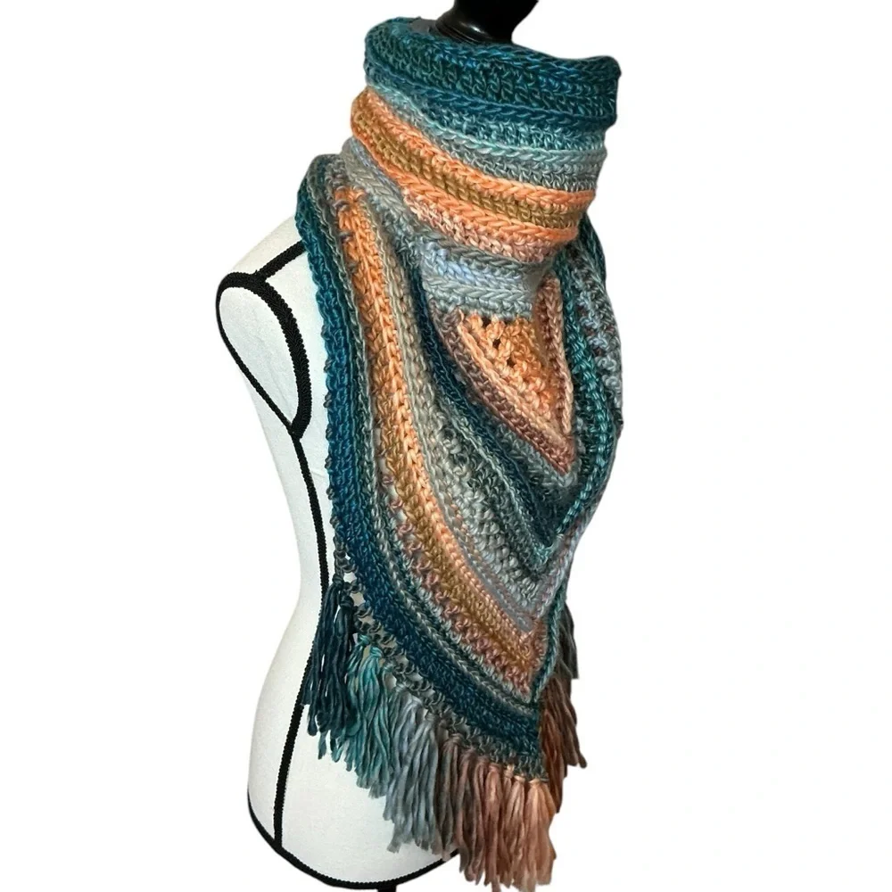Handcrafted Crochet Cowl Neck Scarf With‎ Fringe New Handmade by Seller Knit